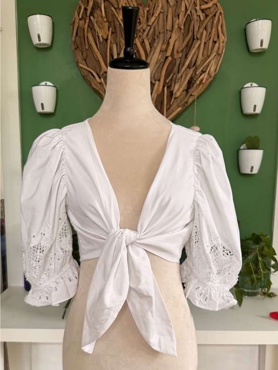Zara Tops - Zara White Tie-Front Eyelet Puff Sleeve Blouse